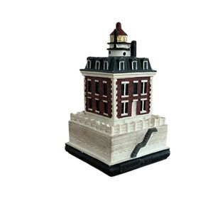 Spoontiques New London Ledge Light Lighthouse Figurine